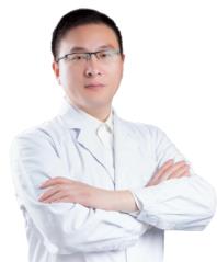 于亮