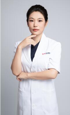 李柳萦