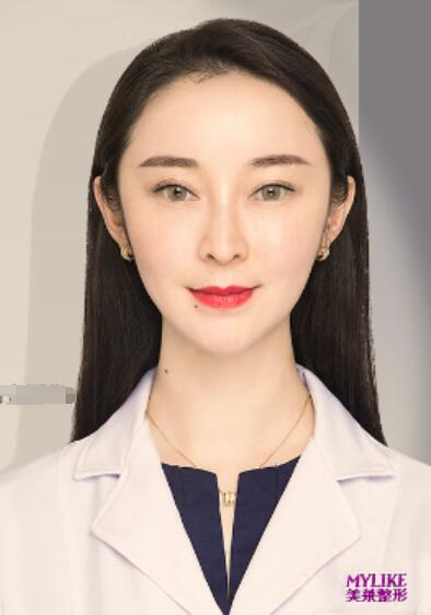 万媛玲