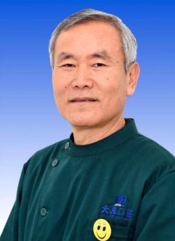 侯斐盈