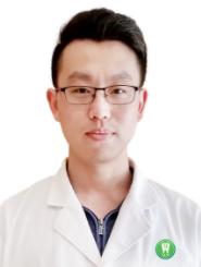 闫权