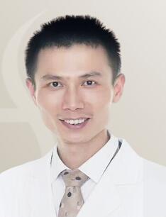 李志伟