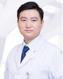 秦雷