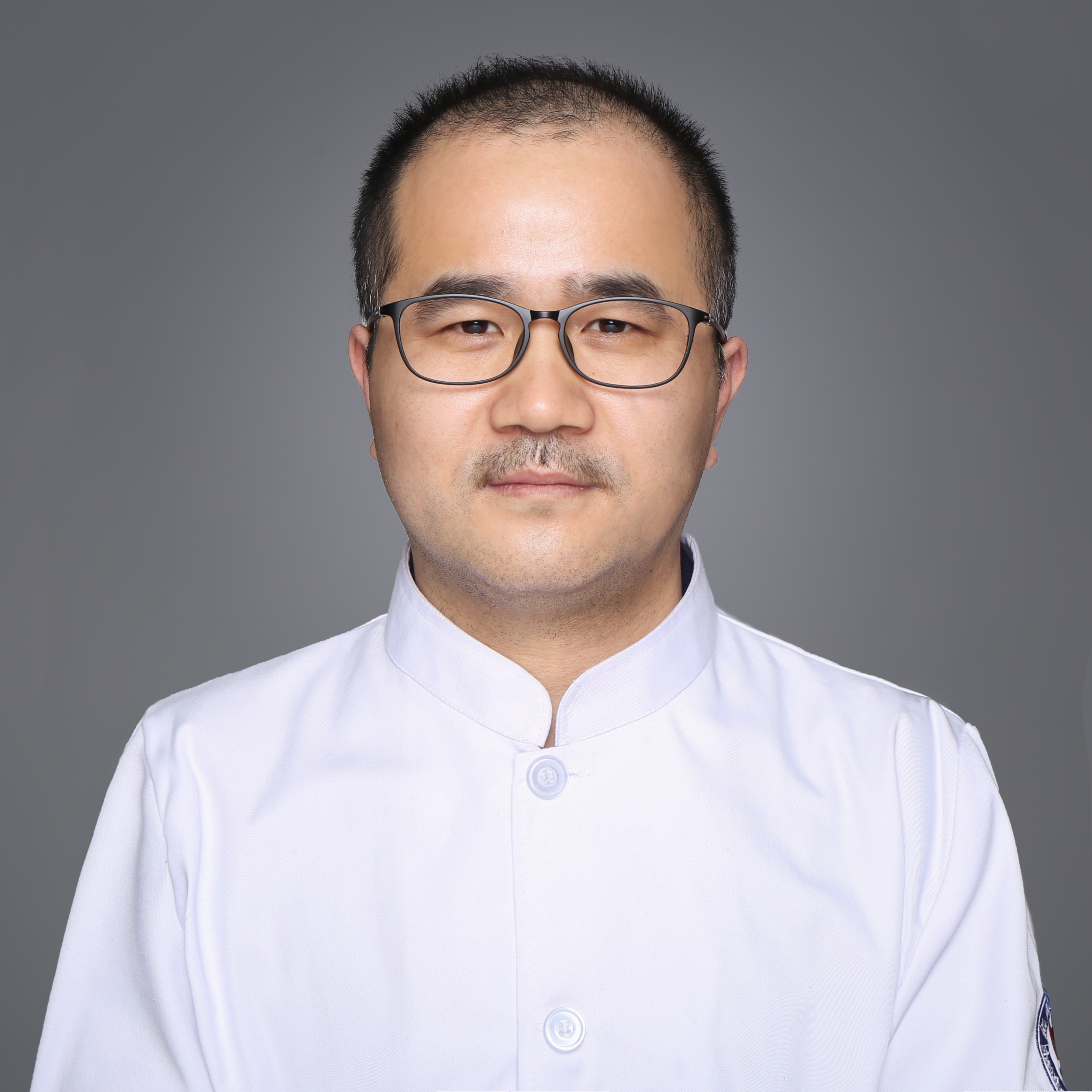 张志明