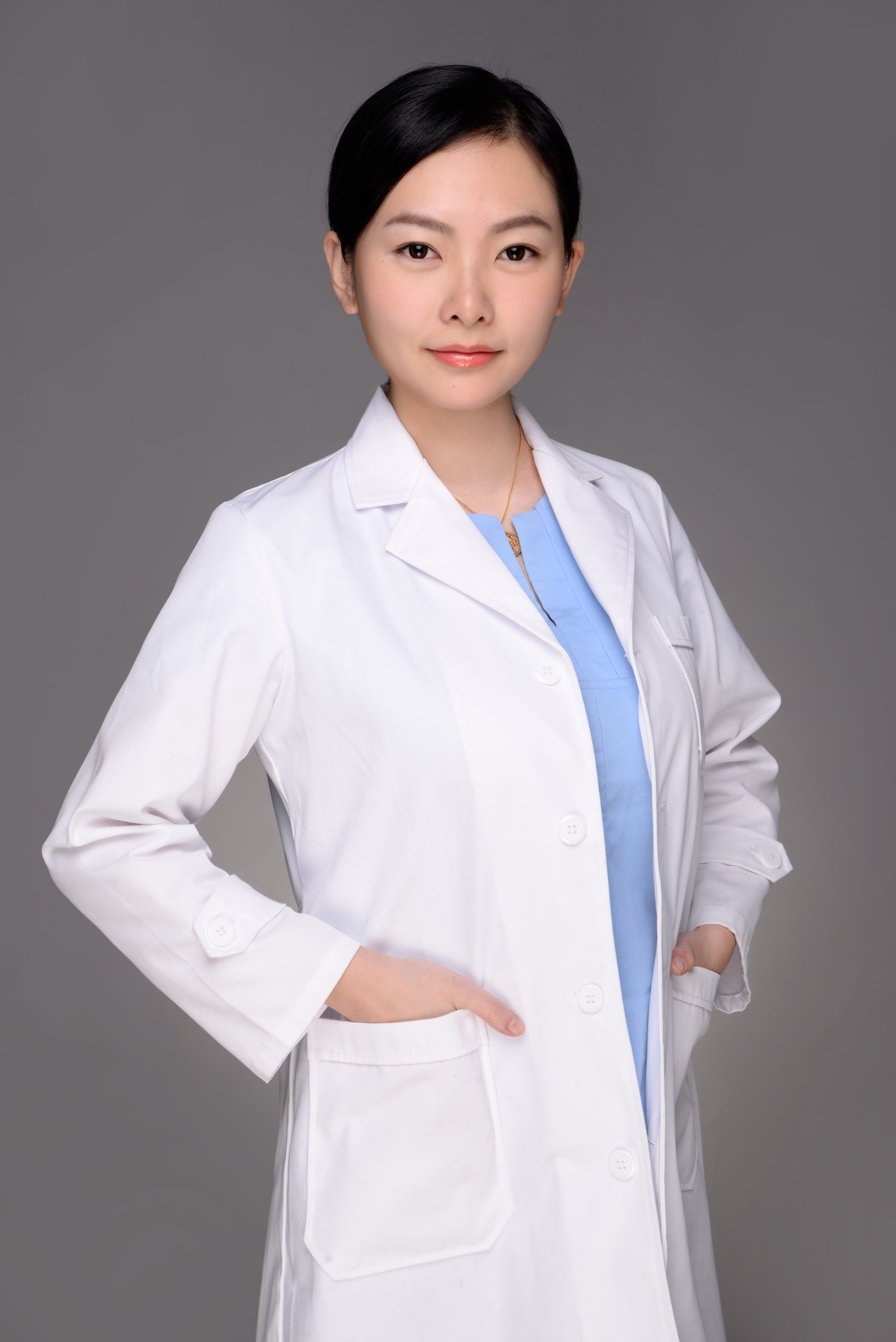 李昕